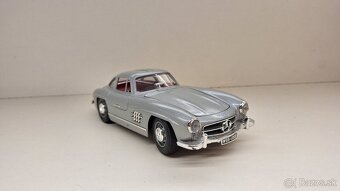 1:18 MERCEDES-BENZ 300SL - 7