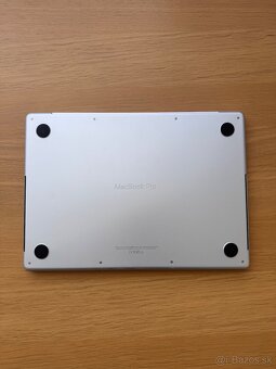 MacBook Pro 14" M1 Pro / 512GB SSD 16GB RAM / silver - 7