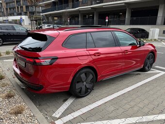 VW Passat R-Line Black Style 2025 - 7