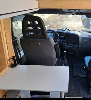 Obytná dodávka Iveco Daily 2.8 HDI - 7
