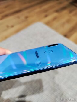 Samsung Galaxy A40 64GB Modry - 7