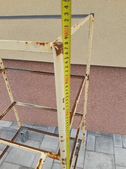 Predam stojan, regal na kolieskach - 7