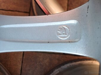hlinikové disky orig.Skoda Yeti--7Jx17-ET-45---5x112 - 7