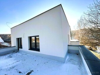 Zvolen, Môťová – zrekonštr. rodinný dom s garážou, 1320 m2 - 7