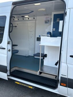 Mercedes-Benz Sprinter 2.2 CDI Sanitné vozidlo - automat - 7