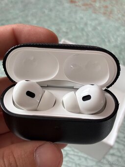 Apple AirPods Pro 2 + Native union leather case - 7