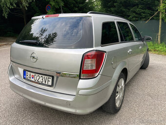 Opel Astra Combi 1.7 CDTi (2009) - 7
