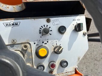 Vibrační válec HAMM HD10 - hmotnost 2,45t – motor Deutz - 7