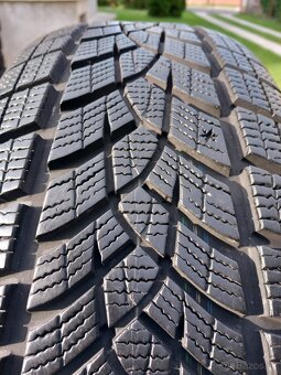 225/60 r17 zimne pneumatiky goodyear - 7