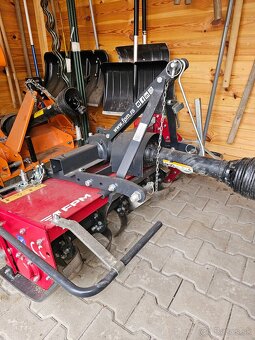 Predam traktor Kubota B1-121 - 7