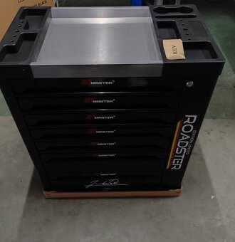 Dielenský vozik s naradim - 7