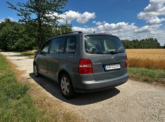 Volkswagen Touran 2.0 TDI - 7