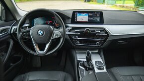 2020 BMW 530d Touring A/T + služby - 7