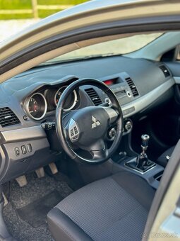 Mitsubishi Lancer - 7