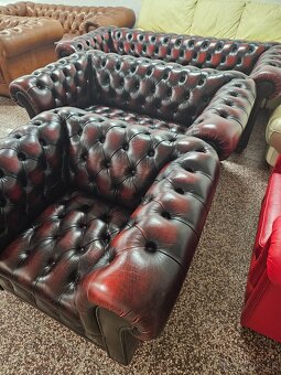 CHESTERFIELD ŠTÝL KOŽENÁ DVOJFAREBNÁ+ROZŤ.STôL+4 STOLIČKY - 7