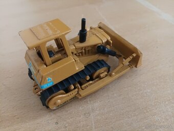 THE ERTL - DYERSVILLE IOWA USA sklápěč+pásový traktor - 7