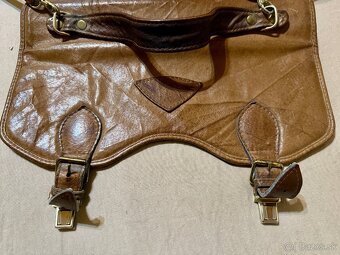 DARUJEM koženú tašku - 7