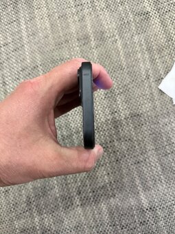 PREDÁM Apple iPhone 15 256GB - 7