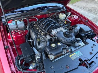 Ford Mustang GT Convertible 4.6L - Premium Edition - 7