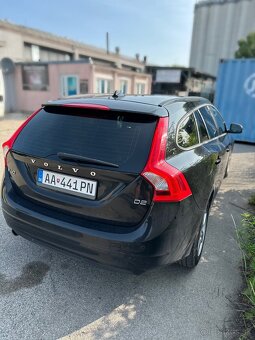Volvo V60 D2 2.0D, 2018, manuál, 142 000 km, servis - 7