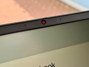 Lenovo 15,6" Intel s 8GB RAM a 128GB diskom - 7