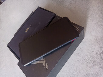 ASUS ROG 6 - 7