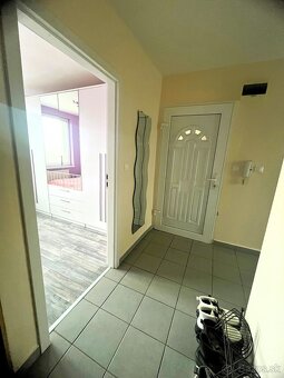 Pekný zariadený 2 izbový byt v tehlovej bytovke Levice - 7