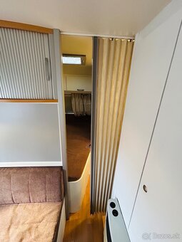 Predám karavan KNAUS SUNDWIND,rv.2005,klíma,mover,poschodová - 7