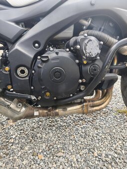 Suzuki gsr 600 - 7