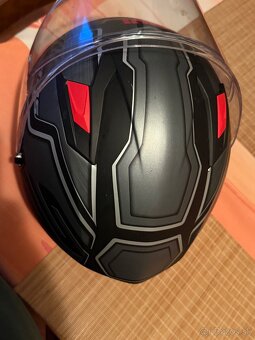 Prilba značky givi - 7