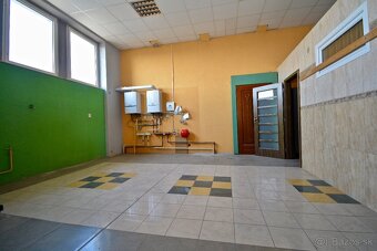 Možný odpočet DPH polyfunkčná budova na predaj - 7