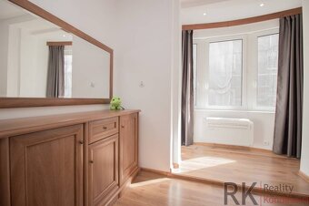 Priestranný 3-izb. tehlový byt s lodžiou, pri Auparku - 7