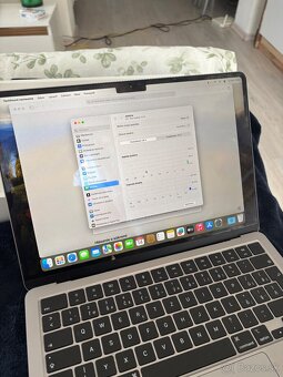 Predám MacBook Air (Apple M2) - 7