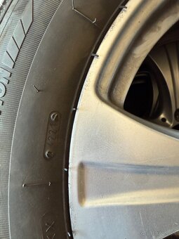 Mercedes zimný komplet R18 + pneu 235/60 7mm - 7