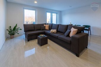 NA PREDAJ - mezonet 3 izb. byt+ terasa+garáž - REZERVOVANÉ - 7