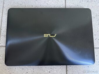 Asus Vivobook / i5 5200U / 8GB RAM / 256GB SSD / 15.6" - 7