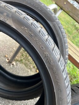 225/40/19 Pirelli Sottozero 3 - 7