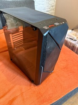 Predám PC skriňu GameMax Revolt - 7