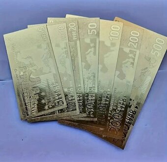 7-dielna Sada Replík Zlatých Euro Bankoviek - 7