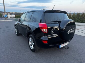 Toyota RAV4 2.2 D-4D 4x4 – spoľahlivé SUV, výborný stav - 7