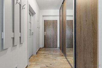 Moderný 2-izbový byt s balkónom a parkovacím miestom - 7