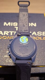OMEGA x Swatch – MoonSwatch „Earthphase Moonshine Gold“ - 7