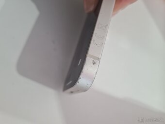Apple iPhone 13, 128 GB - 7