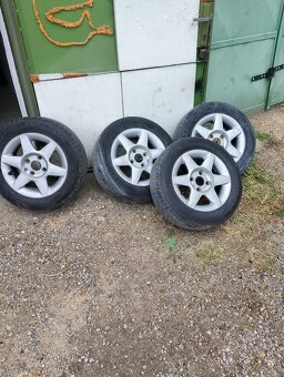 Predám 4x100 R13 - 7