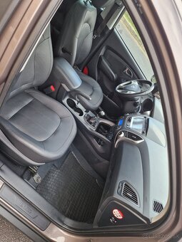 Hyundai ix35 2.0 CRDi 4x4 - 7