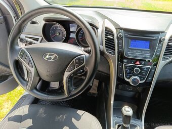 Hyundai i30 CW 1.6i CRDi, výbava: Family - 7