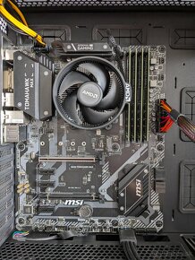 Domáci server 4 vlákna / 64 GB RAM (~22W v nečinnosti) - 7