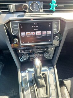 Volkswagen Passat 1,8TSI, 50.200 km, DSG, 1. majiteľ - 7
