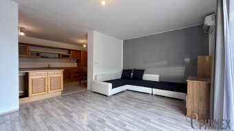 NA PREDAJ: 4-izbový tehlový dom na 787 m² pozemku – Ivanka p - 7