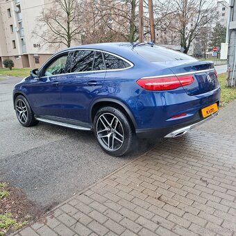 Mercedes-Benz GLE SUV 350d 4MATIC A/T - 7